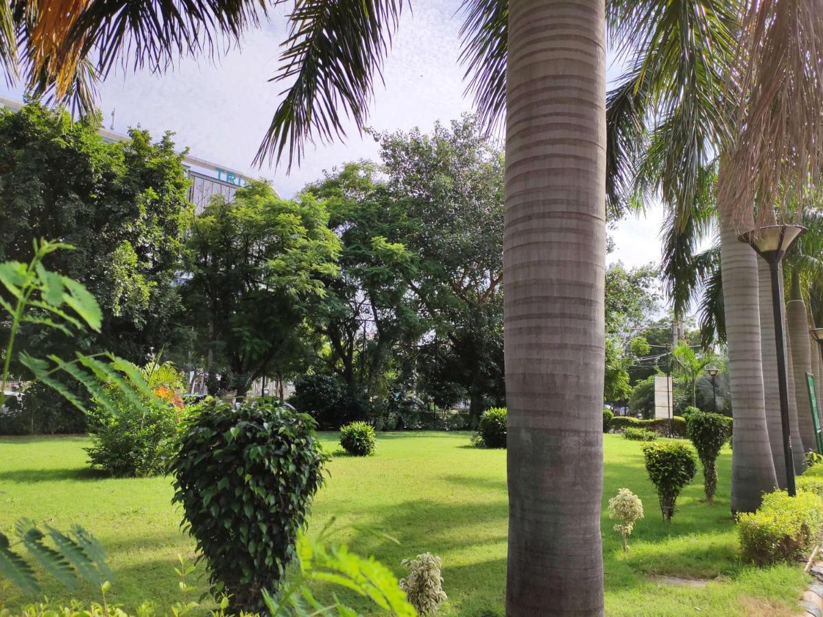 Radisson Hotel Sector 29 Gurugram Gurgaon Exteriör bild